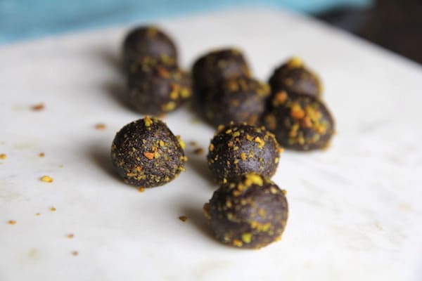 Chocolate Pistachio Truffles - 3 ingredients no bake energy bites - vegan, gluten-free, no refined sugar -ecipe by Christy Brissette best healthy food blogger and media registered dietitian nutritionist and President of 80 Twenty Nutrition in Chicago